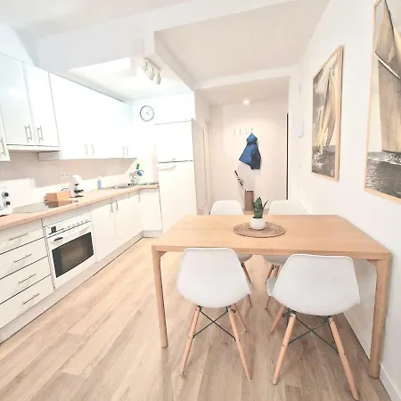 Apartment 2 Bedroom In The Center Of