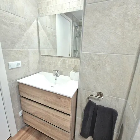 Apartment 2 Bedroom In The Center Of